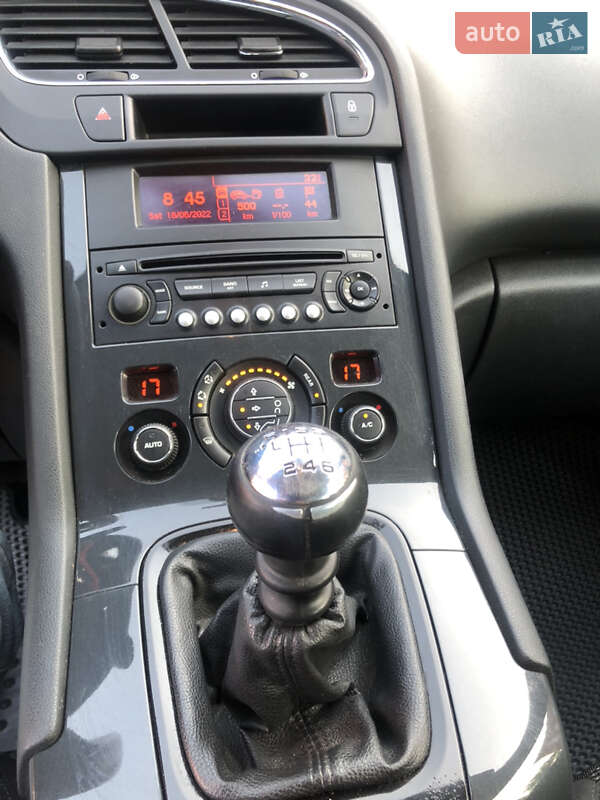 Мікровен Peugeot 5008 2011 в Трускавці