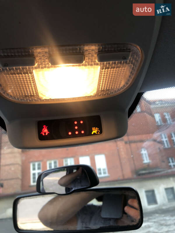 Мікровен Peugeot 5008 2011 в Трускавці