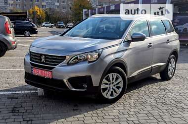 Позашляховик / Кросовер Peugeot 5008 2017 в Рівному