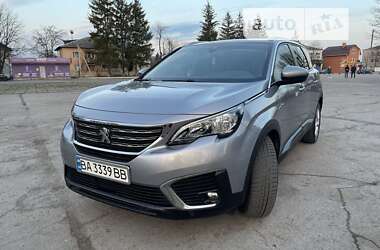 Позашляховик / Кросовер Peugeot 5008 2017 в Новоархангельську