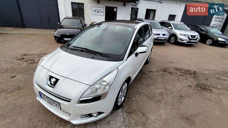 Микровэн Peugeot 5008 2011 в Чернигове