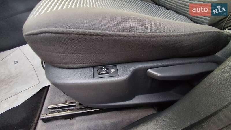 Микровэн Peugeot 5008 2011 в Чернигове