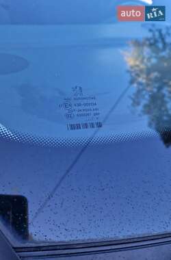 Микровэн Peugeot 5008 2011 в 