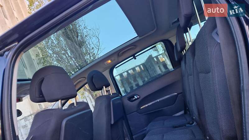 Мікровен Peugeot 5008 2011 в Миколаєві