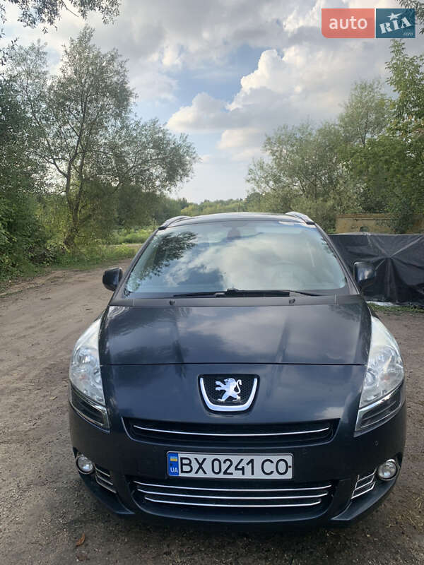 Мікровен Peugeot 5008 2013 в Волочиську