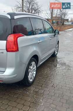 Микровэн Peugeot 5008 2011 в 