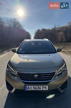 Позашляховик / Кросовер Peugeot 5008 2017 в Таращі