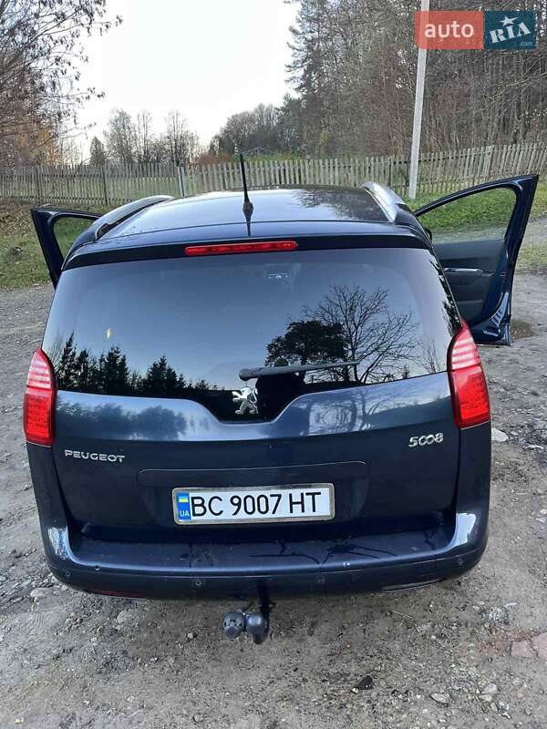 Мікровен Peugeot 5008 2013 в Перемишлянах
