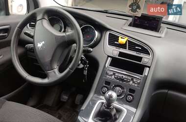 Микровэн Peugeot 5008 2010 в 