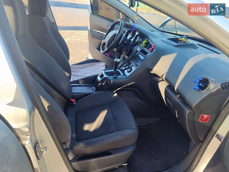 Мікровен Peugeot 5008 2013 в Чемерівцях