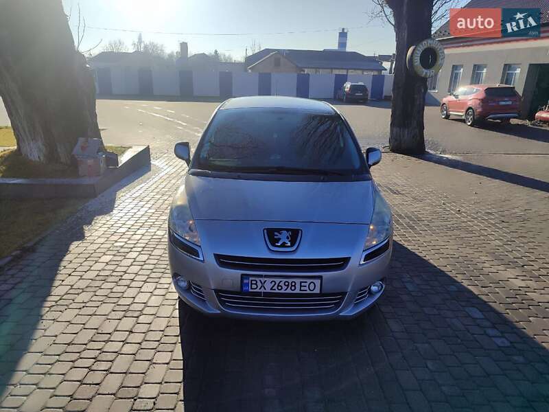 Мікровен Peugeot 5008 2013 в Чемерівцях