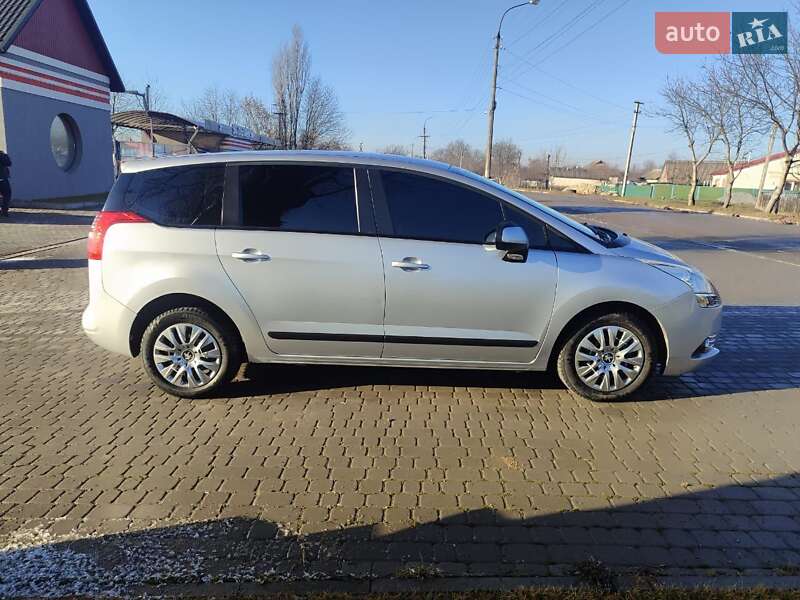 Мікровен Peugeot 5008 2013 в Чемерівцях