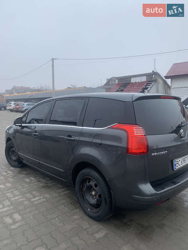 Мікровен Peugeot 5008 2011 в Золочеві