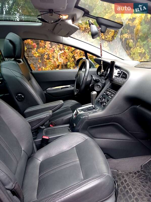 Микровэн Peugeot 5008 2011 в Белой Церкви