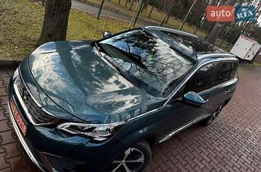 Позашляховик / Кросовер Peugeot 5008 2017 в Хмільнику