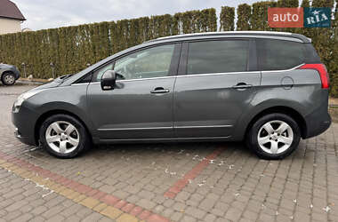 Микровэн Peugeot 5008 2011 в Дунаевцах