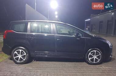 Микровэн Peugeot 5008 2013 в Дрогобыче