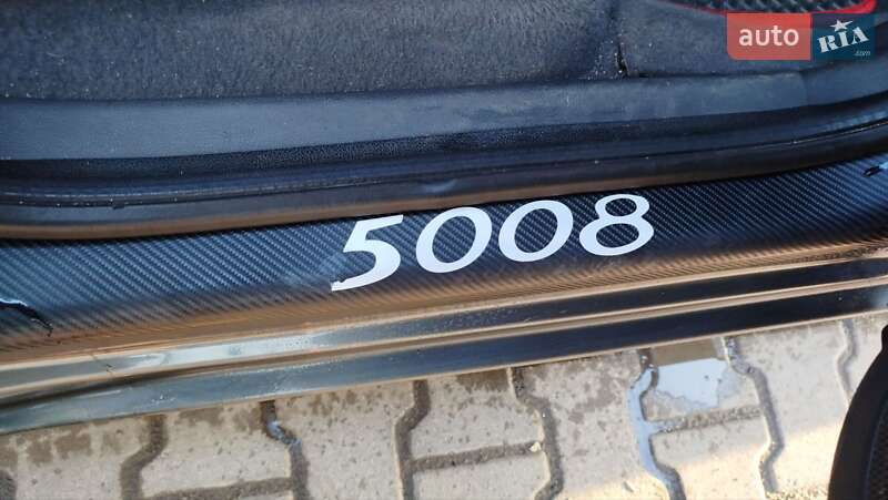 Микровэн Peugeot 5008 2012 в Житомире