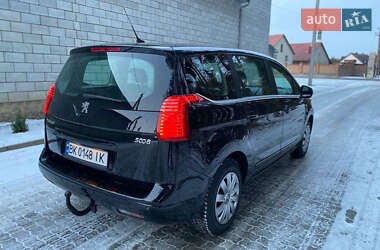 Микровэн Peugeot 5008 2010 в Костополе