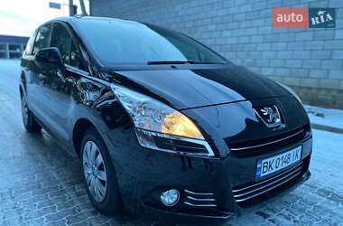 Микровэн Peugeot 5008 2010 в Костополе