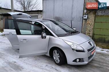 Мікровен Peugeot 5008 2011 в Золочеві