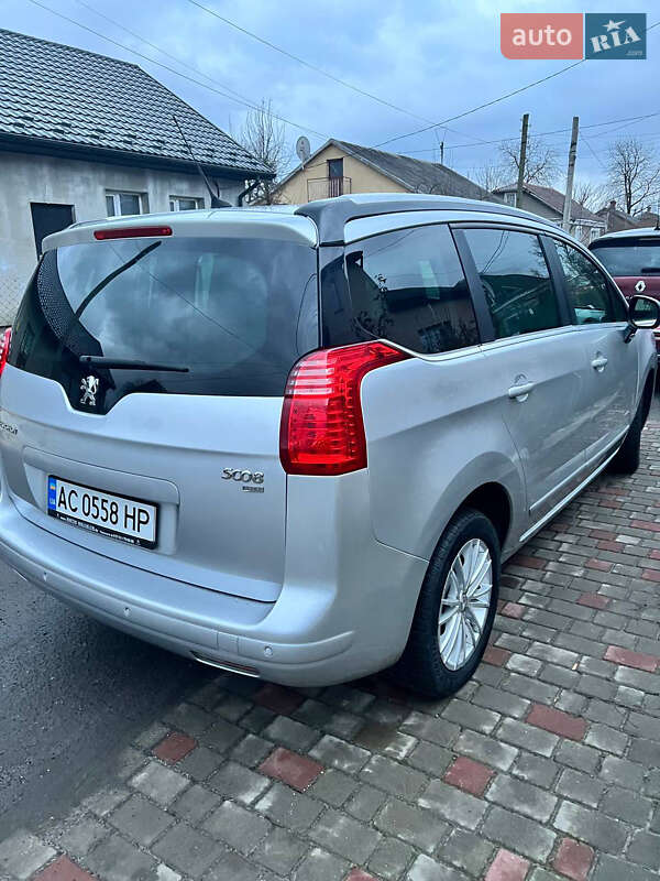 Микровэн Peugeot 5008 2013 в Владимире