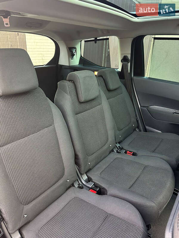 Микровэн Peugeot 5008 2013 в Владимире
