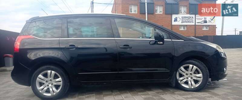 Микровэн Peugeot 5008 2011 в Тернополе