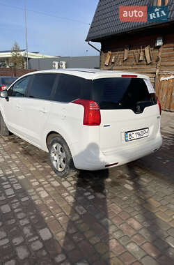 Микровэн Peugeot 5008 2015 в Львове