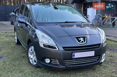 Мікровен Peugeot 5008 2010 в Радивиліві