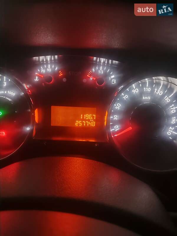 Микровэн Peugeot 5008 2012 в Киеве фото 9 Микровэн Peugeot 5008 2012 в Киеве