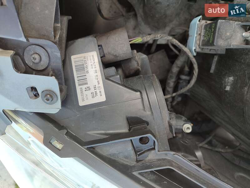 Микровэн Peugeot 5008 2012 в Киеве фото 7 Микровэн Peugeot 5008 2012 в Киеве