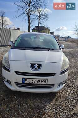 Микровэн Peugeot 5008 2012 в 