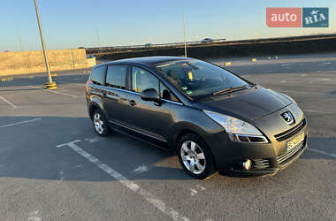 Микровэн Peugeot 5008 2010 в Львове