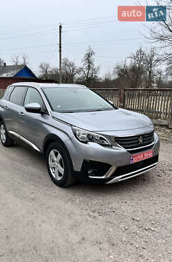 Внедорожник / Кроссовер Peugeot 5008 2018 в Коростене