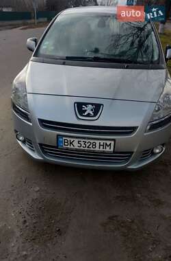 Універсал Peugeot 5008 2011 в 