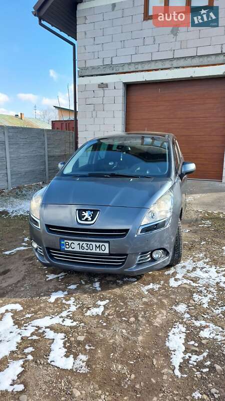 Мікровен Peugeot 5008 2011 в Бориславі