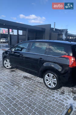 Микровэн Peugeot 5008 2009 в 