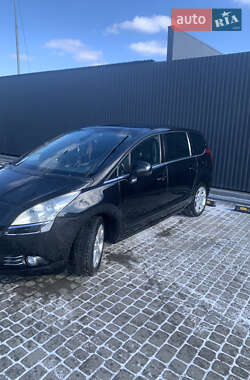 Микровэн Peugeot 5008 2009 в 