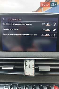 Позашляховик / Кросовер Peugeot 5008 2017 в Львові