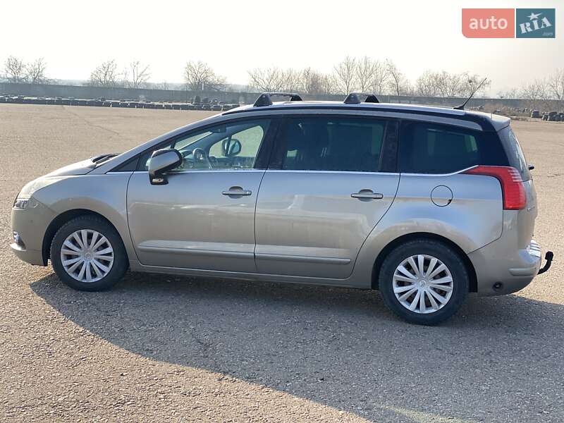 Микровэн Peugeot 5008 2011 в Одессе