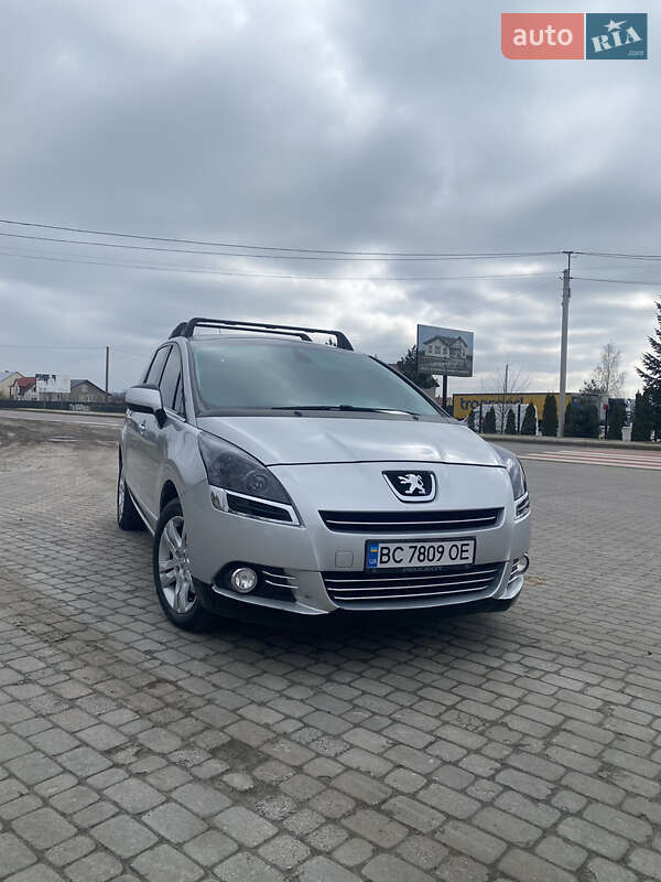 Мікровен Peugeot 5008 2011 в Яворові