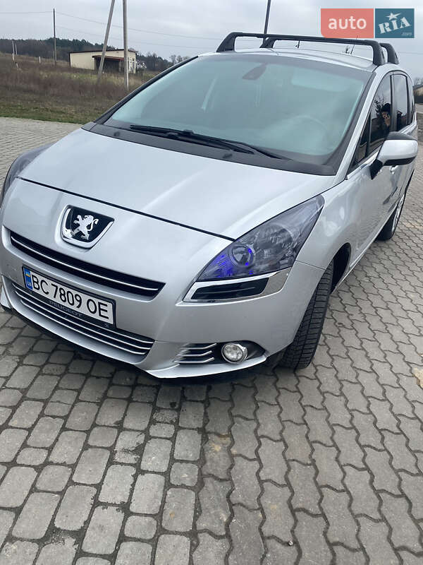 Мікровен Peugeot 5008 2011 в Яворові