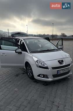 Мікровен Peugeot 5008 2012 в Чернівцях