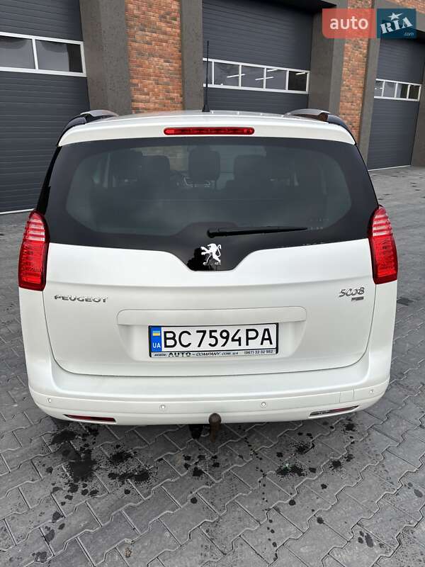 Мікровен Peugeot 5008 2012 в Чернівцях
