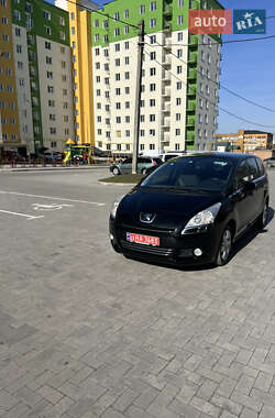 Микровэн Peugeot 5008 2010 в Луцке