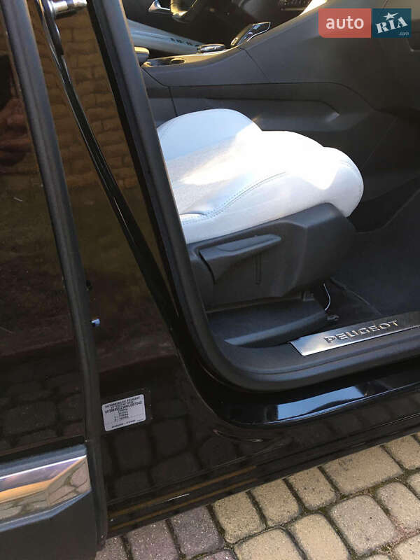 Позашляховик / Кросовер Peugeot 5008 2018 в Бродах фото 10 Позашляховик / Кросовер Peugeot 5008 2018 в Бродах