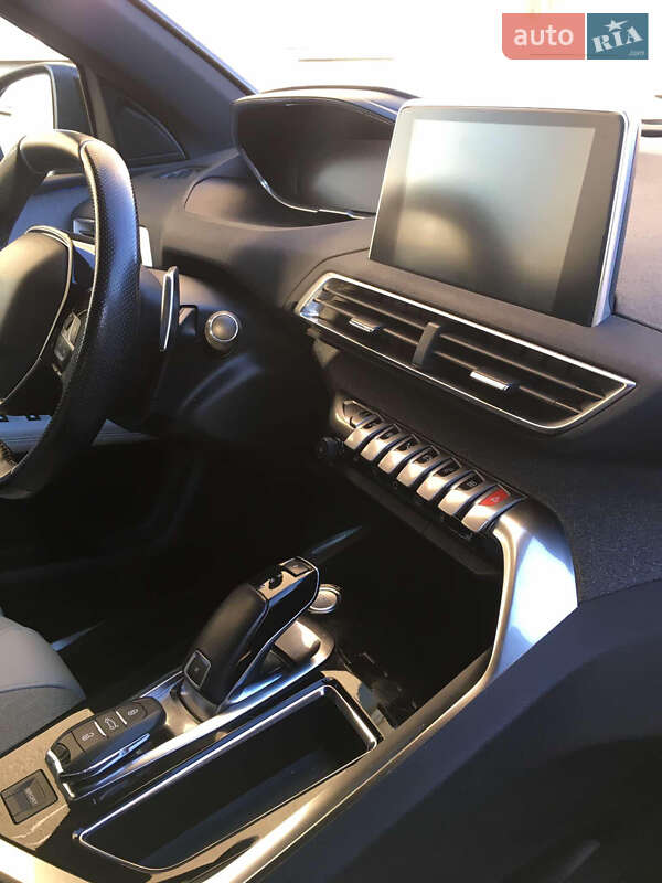 Позашляховик / Кросовер Peugeot 5008 2018 в Бродах фото 15 Позашляховик / Кросовер Peugeot 5008 2018 в Бродах