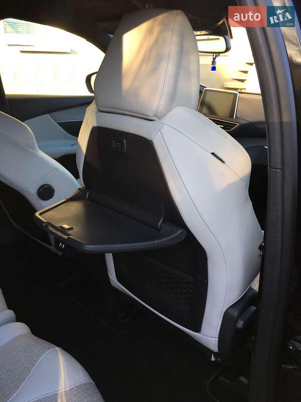 Позашляховик / Кросовер Peugeot 5008 2018 в Бродах фото 20 Позашляховик / Кросовер Peugeot 5008 2018 в Бродах