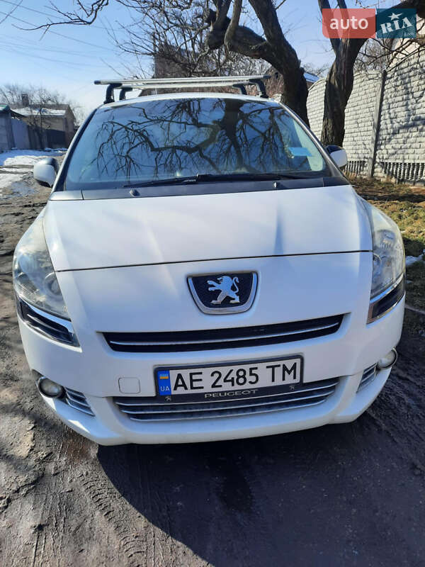 Peugeot 5008 2012